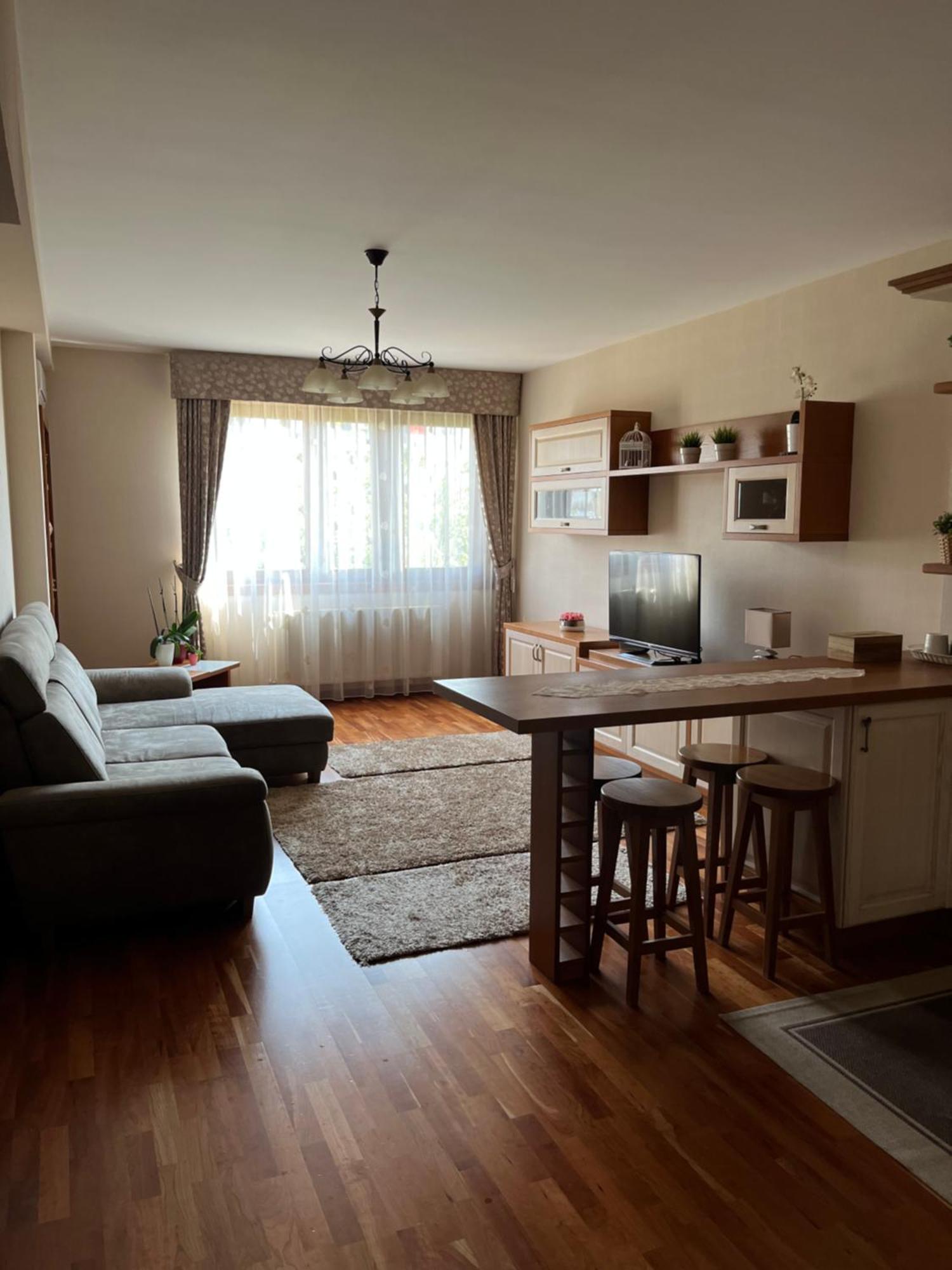 Danube Terrace Elegant With 2 Bedroom With Free Air Conditioner And Private Parking Budapesta Exterior foto